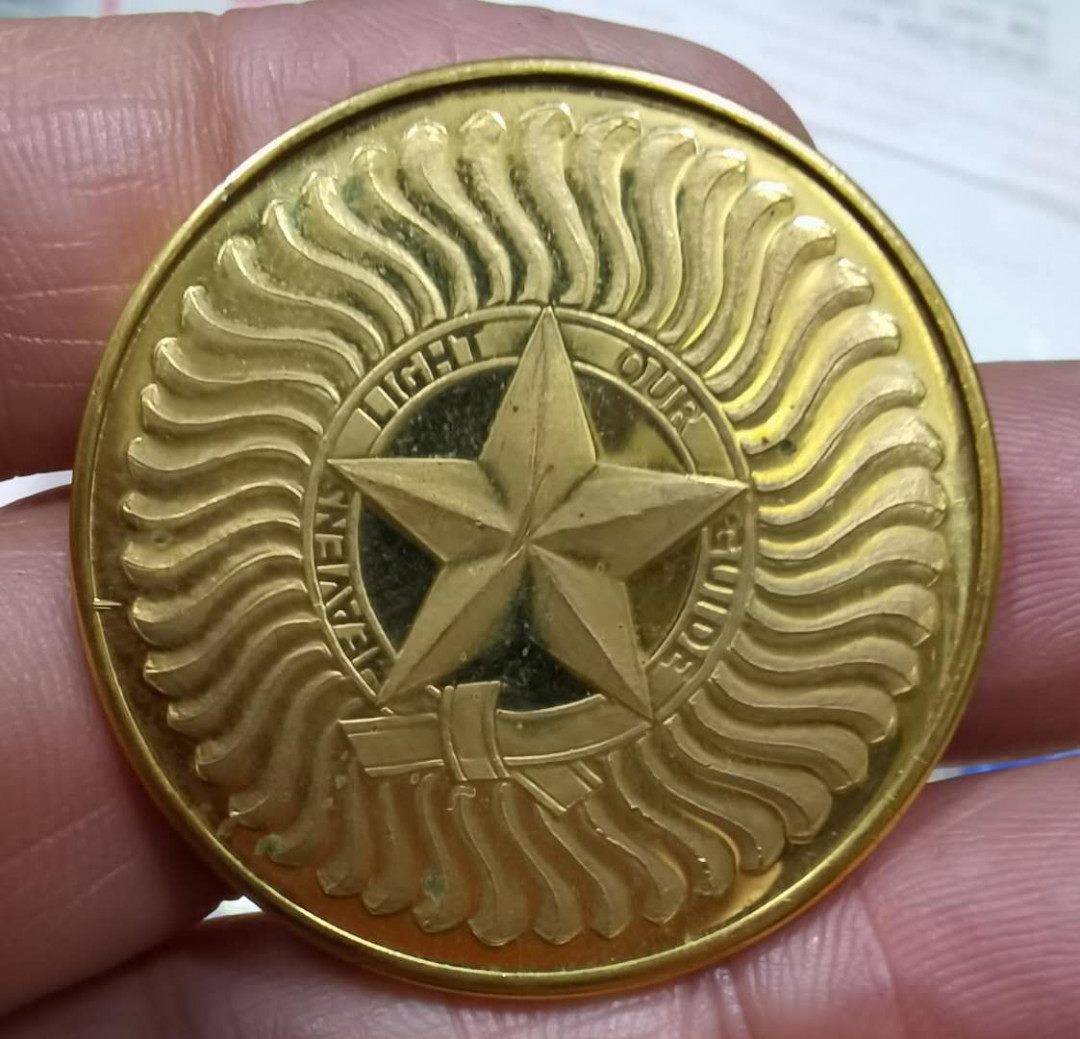 北京马甸外币专卖微拍第四十期，外国纪念章专场，陆续上新，欢迎关注 纪念铜章，直径：38mm，重量：19克。品相如图