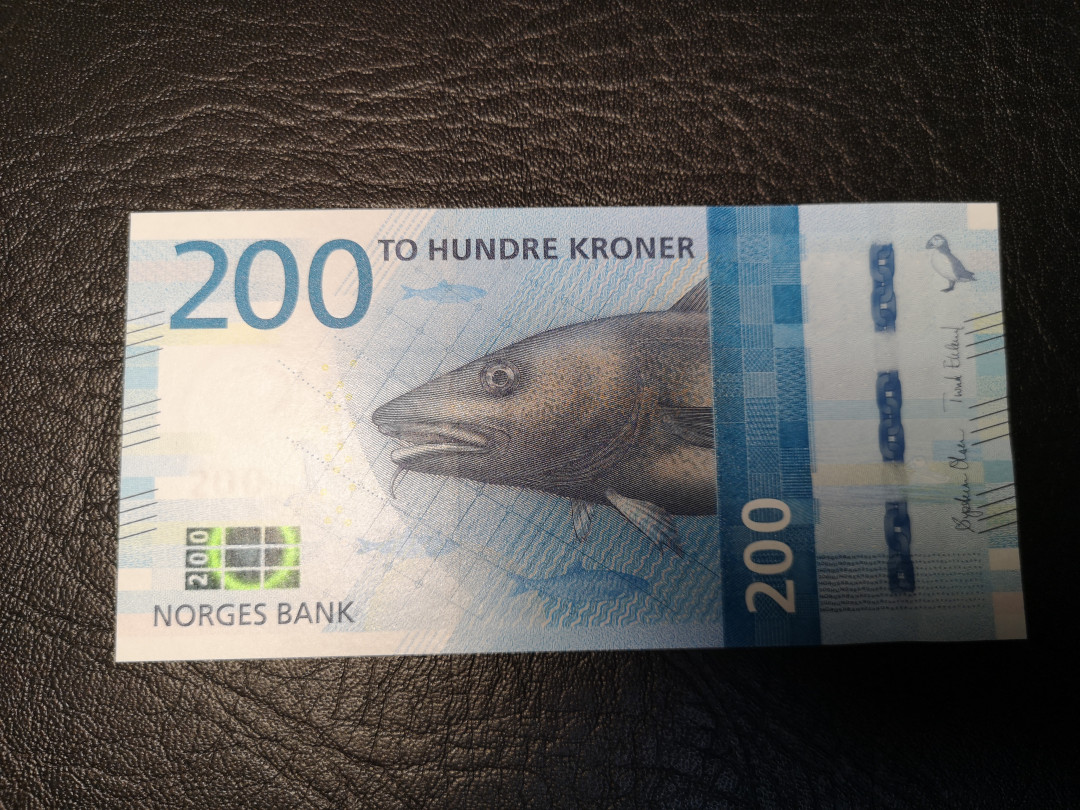 《外钞收藏家》2021年第4拍（99期） 挪威2016年200克朗  全新UNC 号码无47