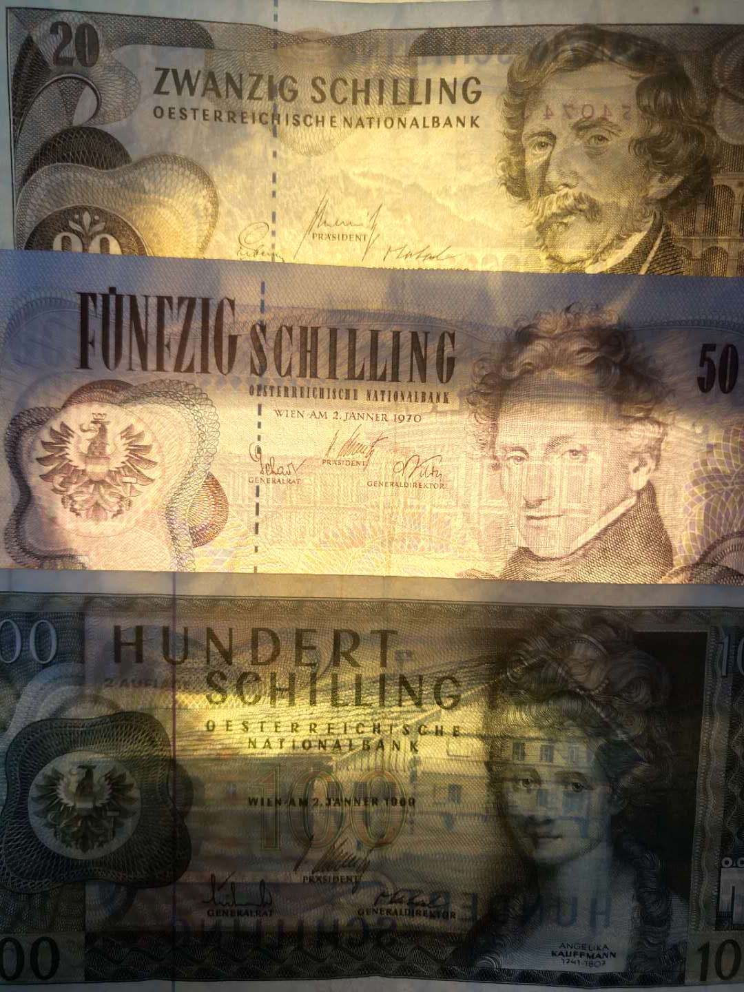 N&C第5期 最后一拍: 外国纸币裸钞专场 奥地利先令三张一套流通八品 50的品相很不错