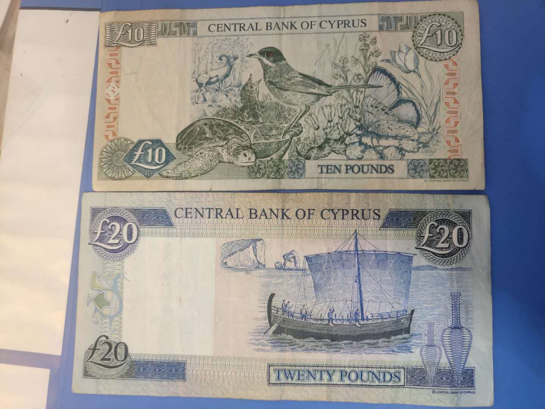 N&C第6期: 新春混合场 马耳他10和20镑两张 流通八品