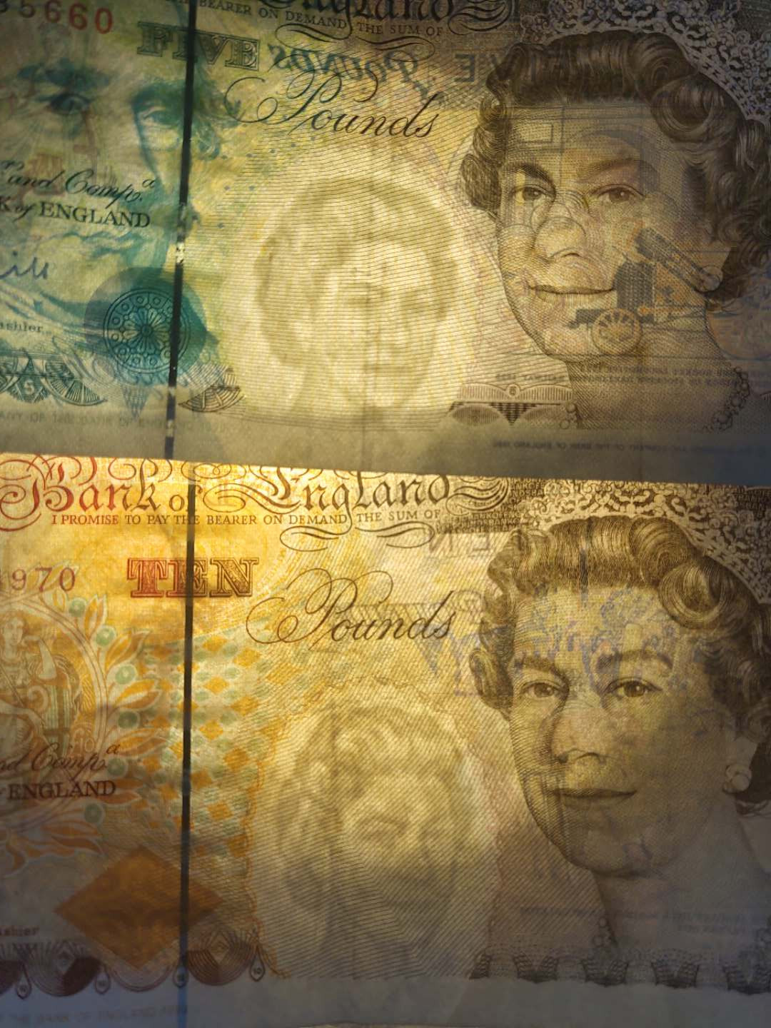 N&C第5期 最后一拍: 外国纸币裸钞专场 英镑四张 八到九品