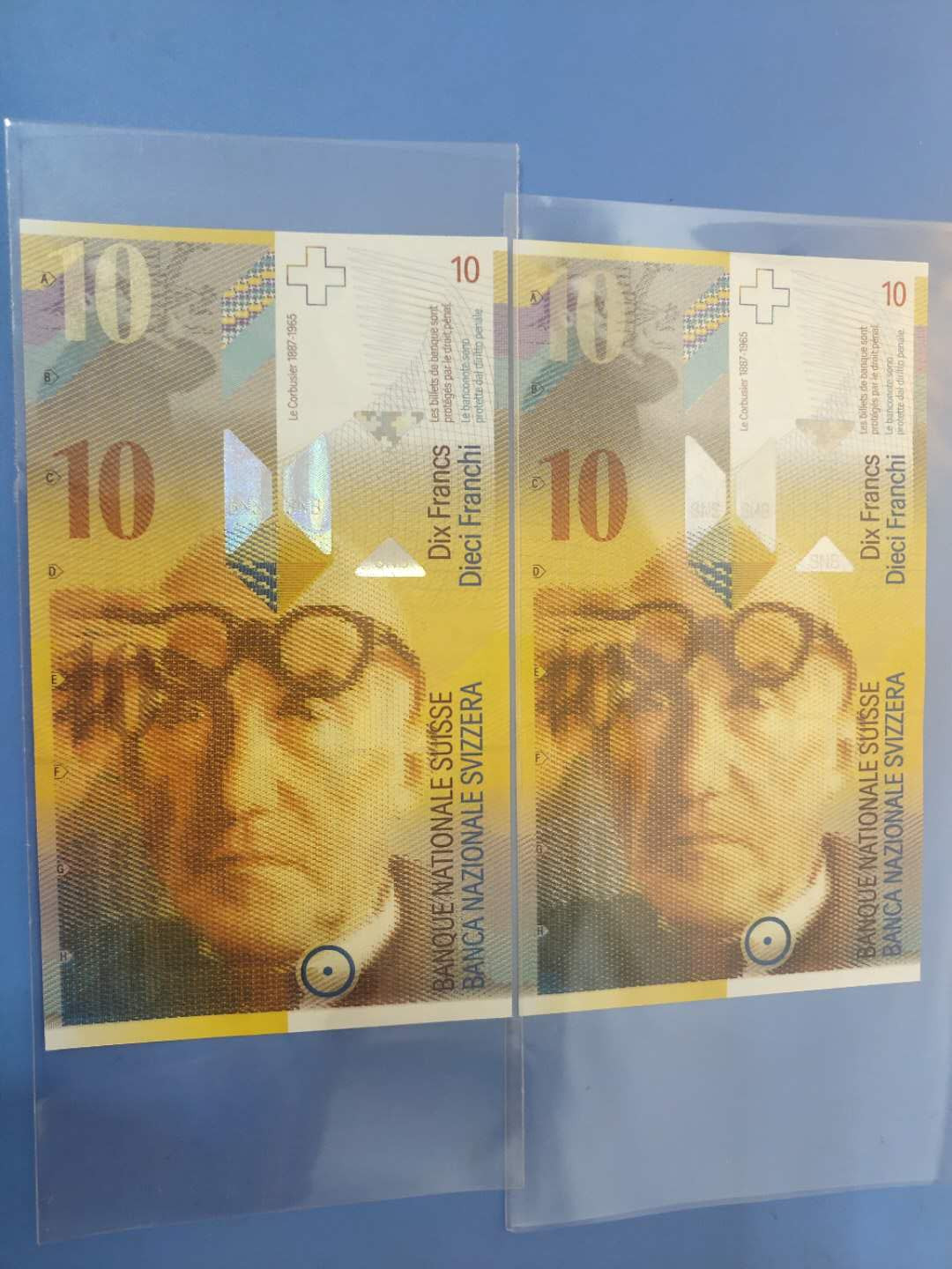 N&C第5期 最后一拍: 外国纸币裸钞专场 全新UNC瑞士10法郎两张，品相很绝，包含00年稀少年份!