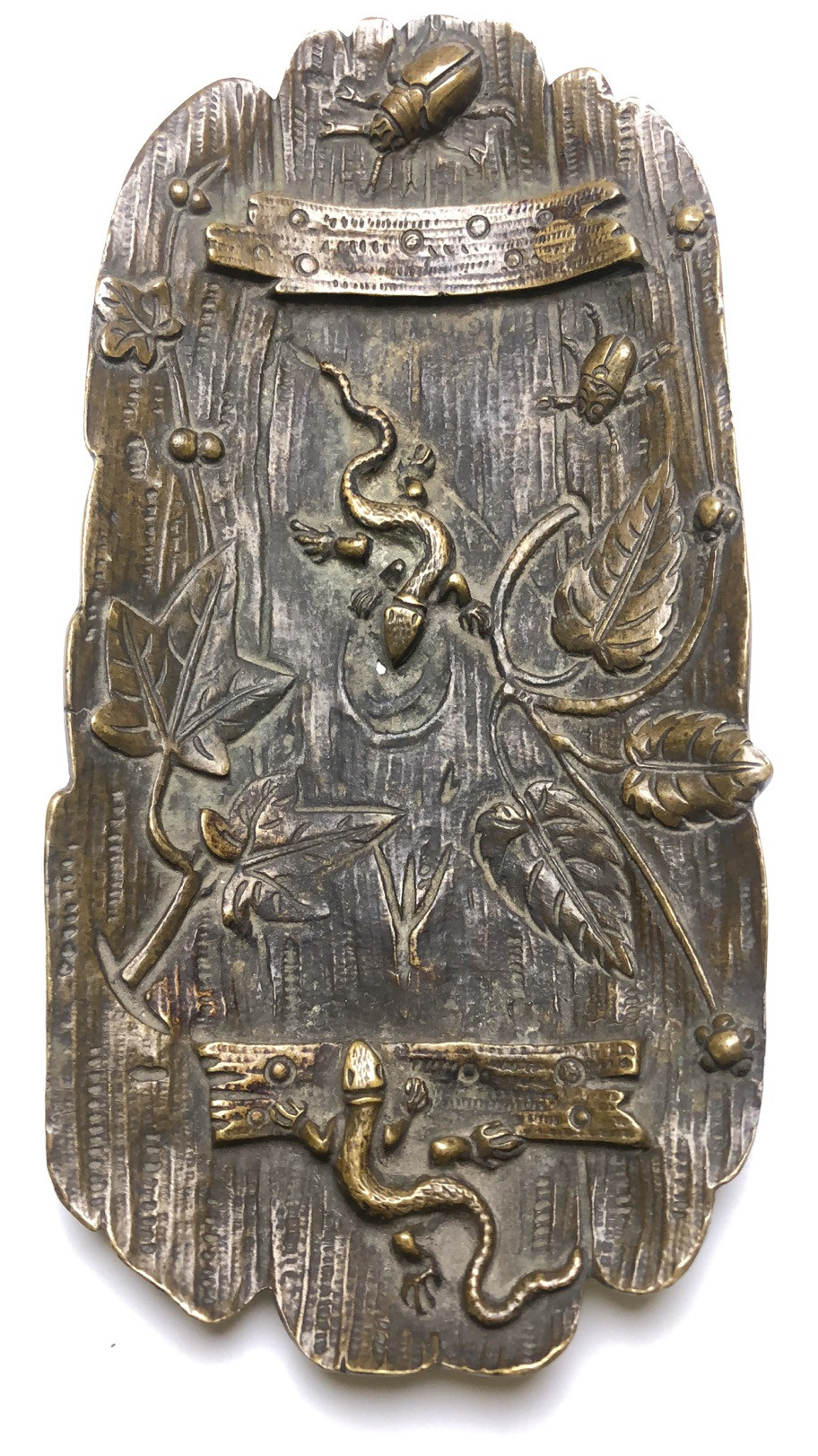 喜迎🐂年艺术麦朵尔第二场拍卖 14精致浮雕烟缸