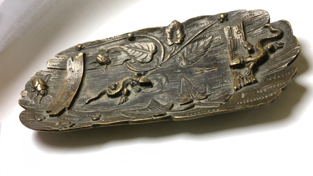 喜迎🐂年艺术麦朵尔第二场拍卖 14精致浮雕烟缸