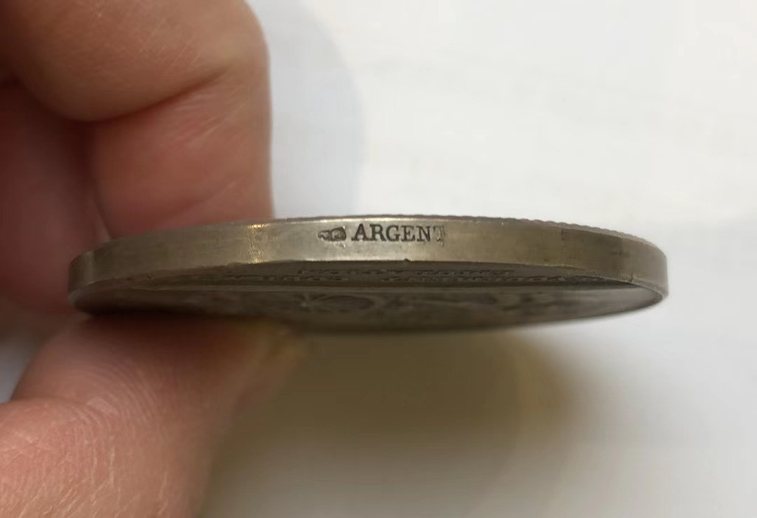 喜迎🐂年艺术麦朵尔第二场拍卖 消防队员