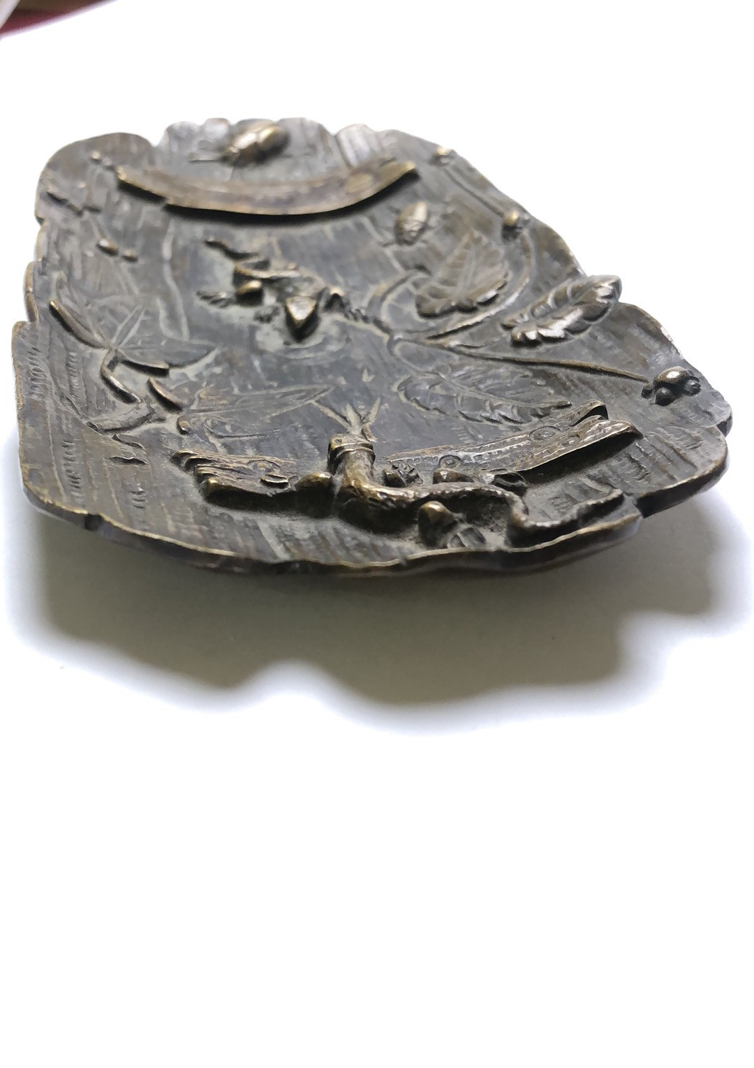 喜迎🐂年艺术麦朵尔第二场拍卖 14精致浮雕烟缸