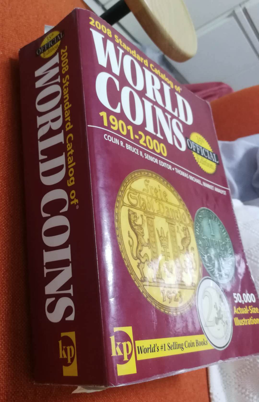 N&C第4期: 中外古钱币专场 上期补拍: 2008年版克劳斯世界硬币目录 七到八品 黑白 兼具参考价值和收藏价值