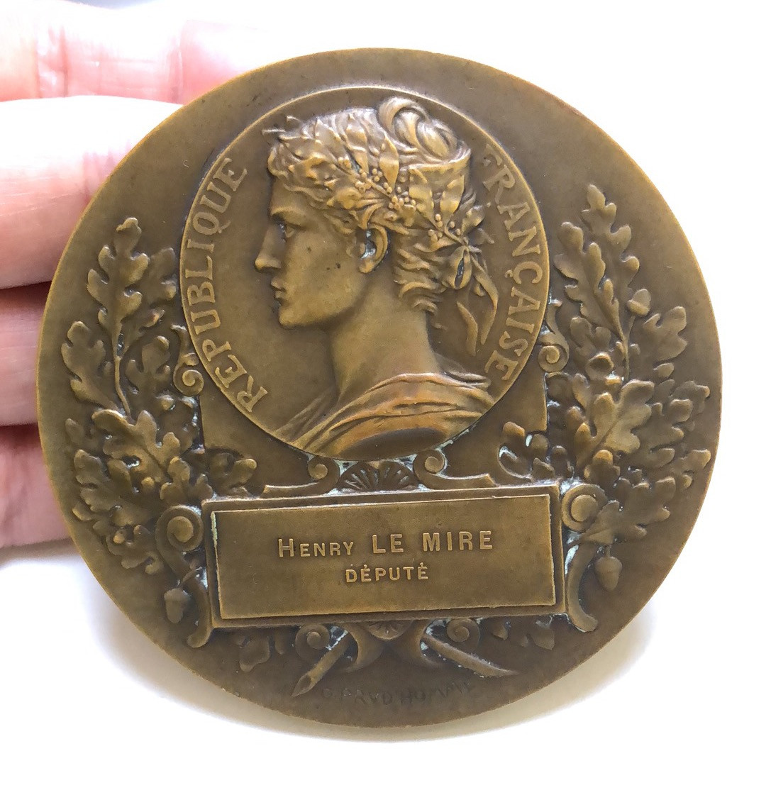 喜迎🐂年艺术麦朵尔第四场拍卖 5国家组委会纪念