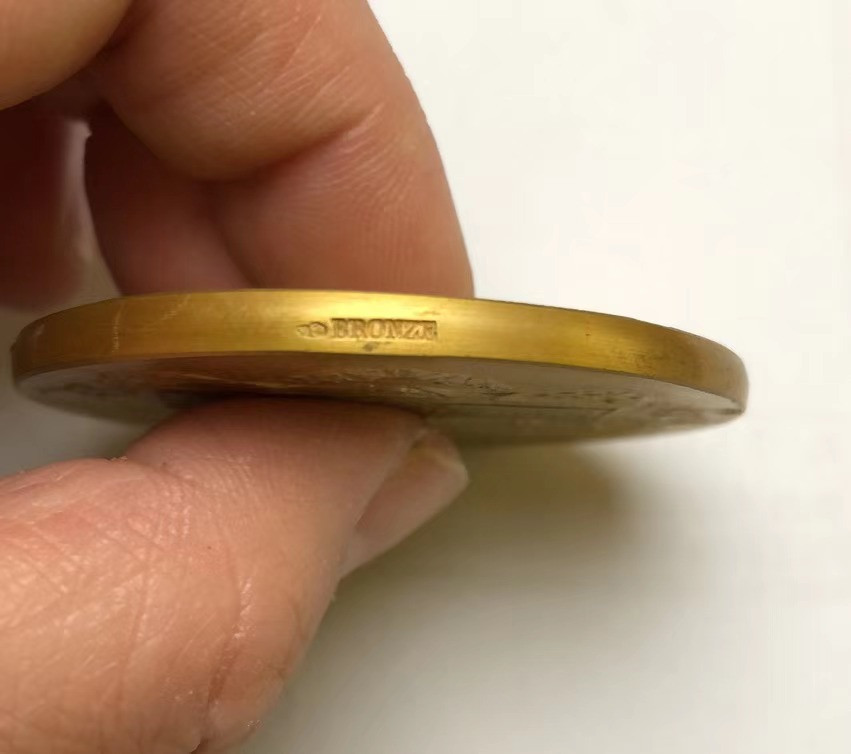 喜迎🐂年艺术麦朵尔第三场拍卖 10 友谊