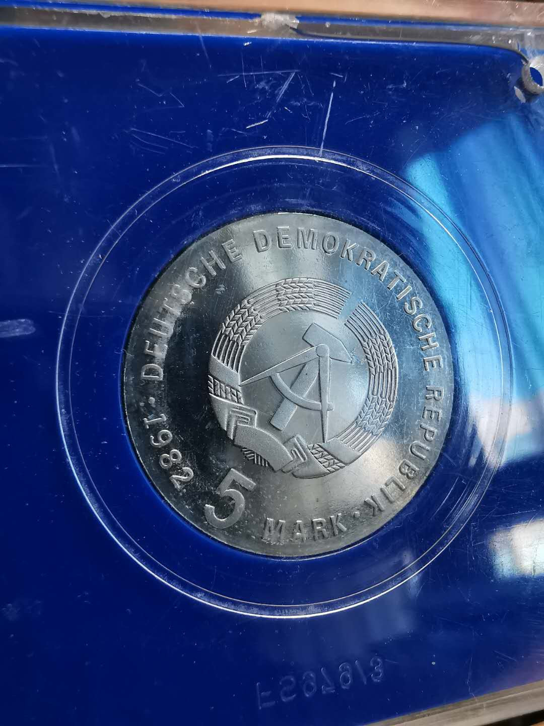 凡希社世界钱币微拍第一百四十七期年末捡漏专场 1982东德儿童教育家FROBEL纪念5马克精铸原盒！