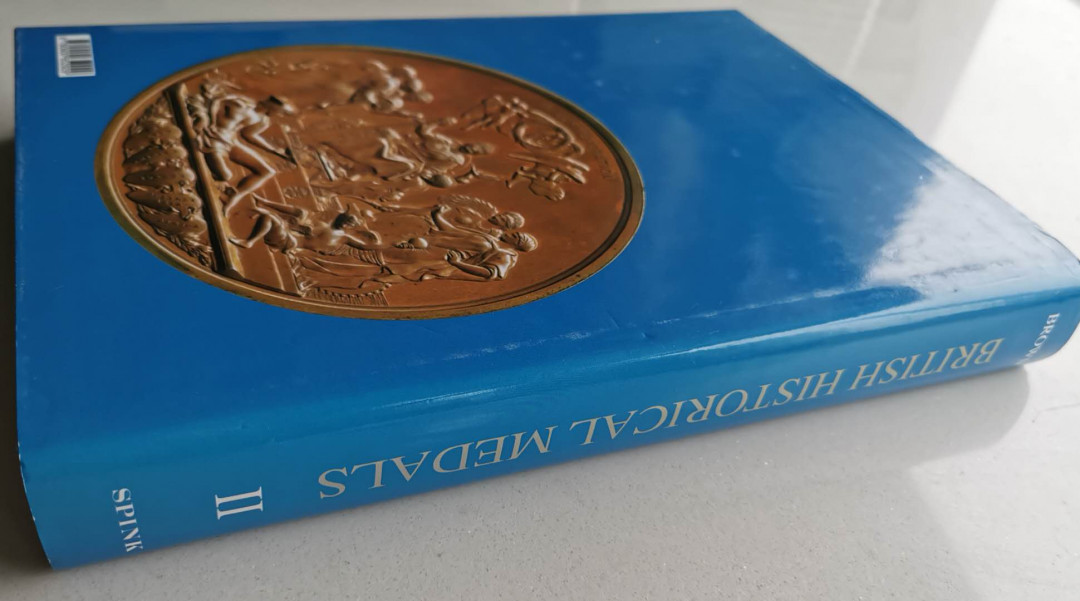 凡希社世界钱币微拍第一百四十七期年末捡漏专场 荐！英国历史章牌第二卷 维多利亚时期 九五品 大十六开