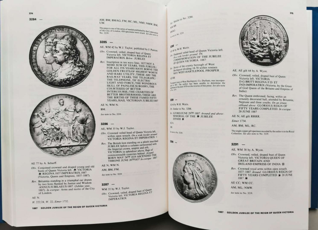 凡希社世界钱币微拍第一百四十七期年末捡漏专场 荐！英国历史章牌第二卷 维多利亚时期 九五品 大十六开