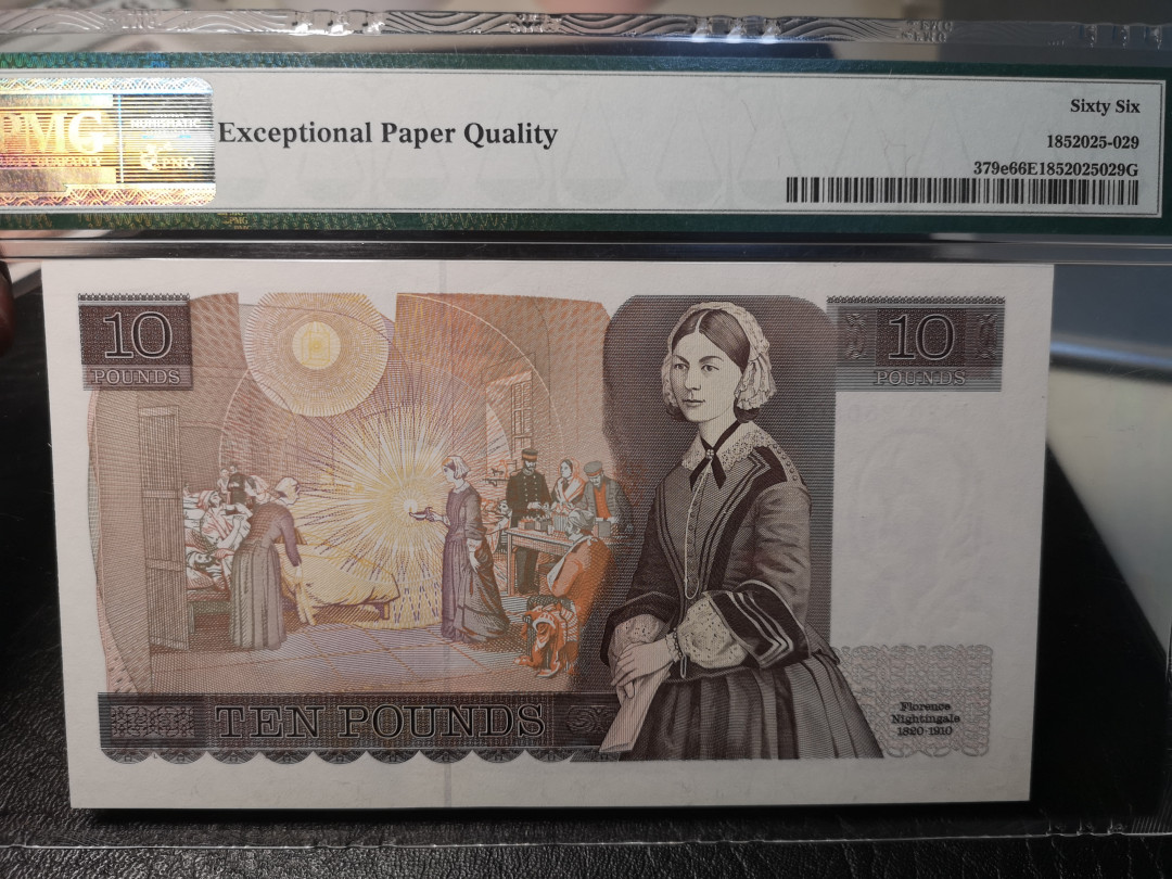 《外钞收藏家》二零二一新年拍（第100期） 379e  英国D序列10镑  PMG66