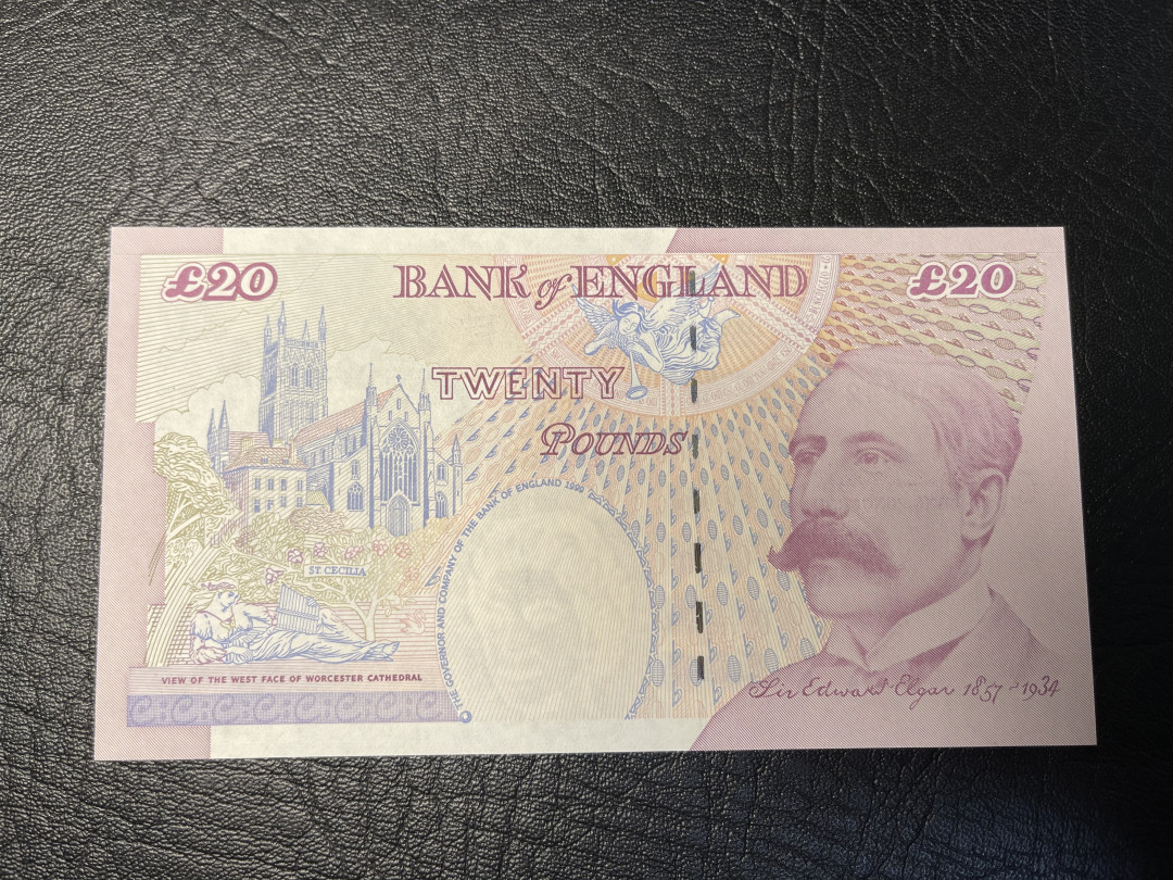 《外钞收藏家》二零二一新年拍（第100期） 英国E序列20镑 全新UNC  AA01首发冠  跟上一张是同号钞