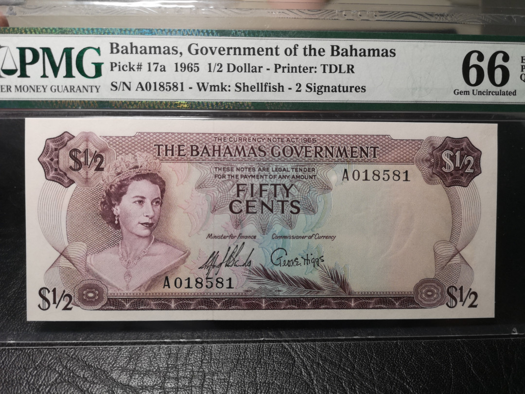 《外钞收藏家》二零二一新年拍（第100期） 1965年巴哈马1/2刀 PMG66 A冠