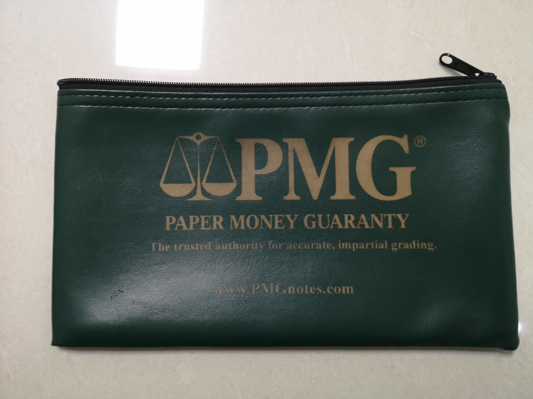 《外钞收藏家》二零二一新年拍（第100期） PMG 评级币袋子 可以放评级币20-30张 B壳的评级币 99新