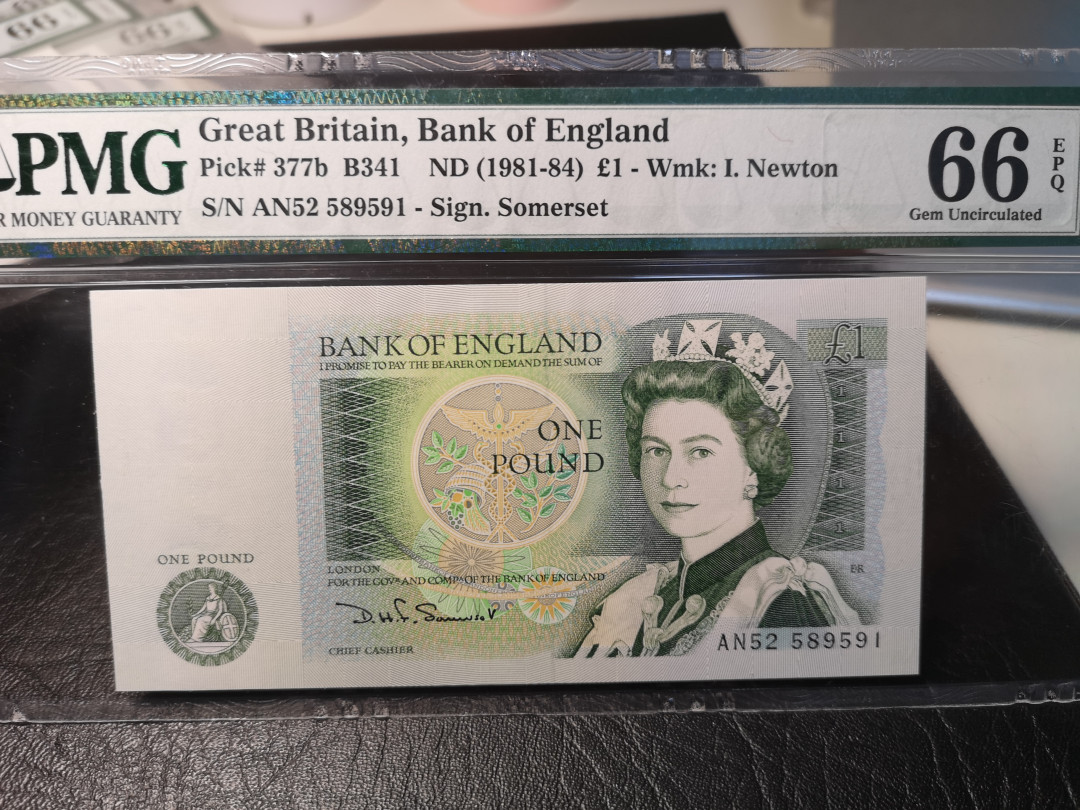 《外钞收藏家》二零二一新年拍（第100期） 377b 英国D序列1镑  PMG66