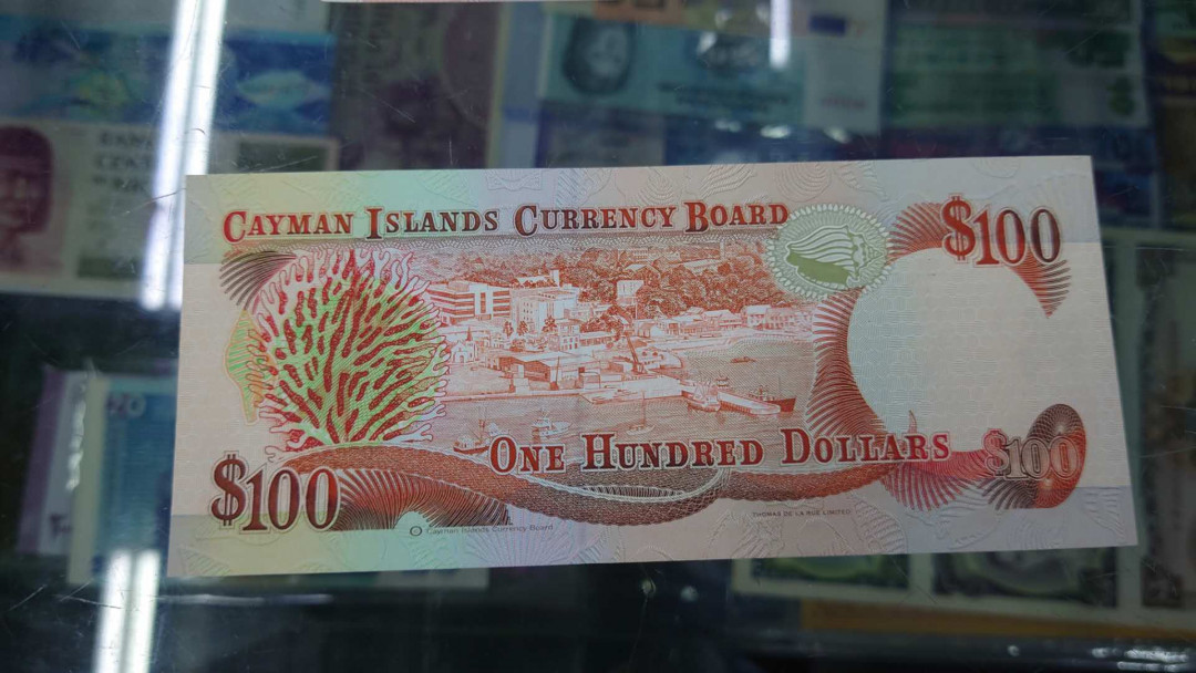 【囧羊收藏】精选微拍第14期~2021年第五期 世界纸币 1996年开曼群岛100元 全新UNC绝品 无金属线版 连号的绝大多数评了66