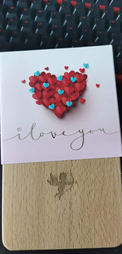 新年快乐，给大家拜年了 纽埃情人节2盎司银币，福利价格仅1枚