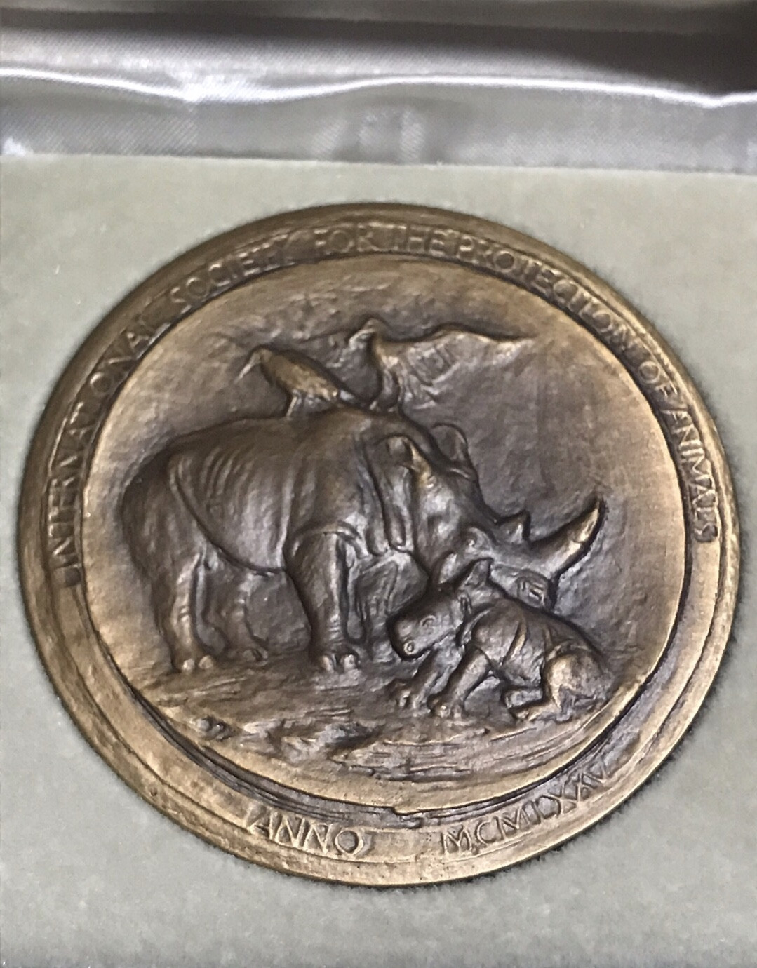 喜迎🐂年艺术麦朵尔第四场拍卖 国际动物保护协会