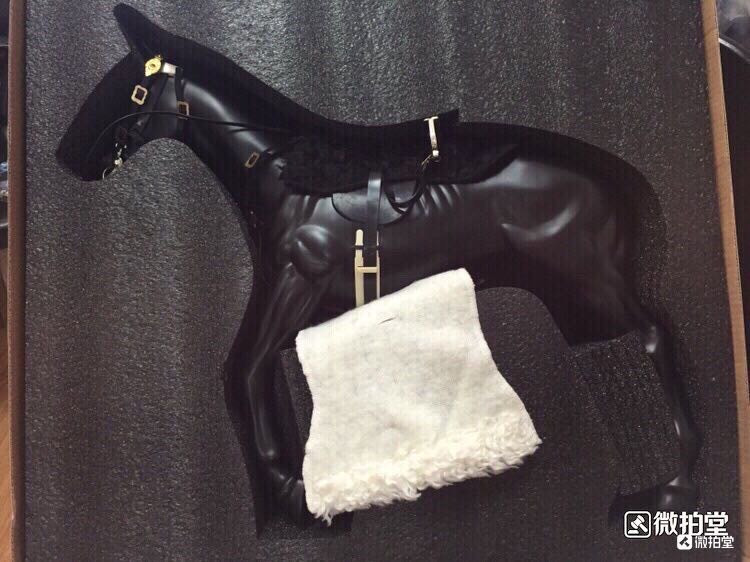 零元拍 DID 1/6 黑色战马模型，配黑白两付马鞍，不可动关节