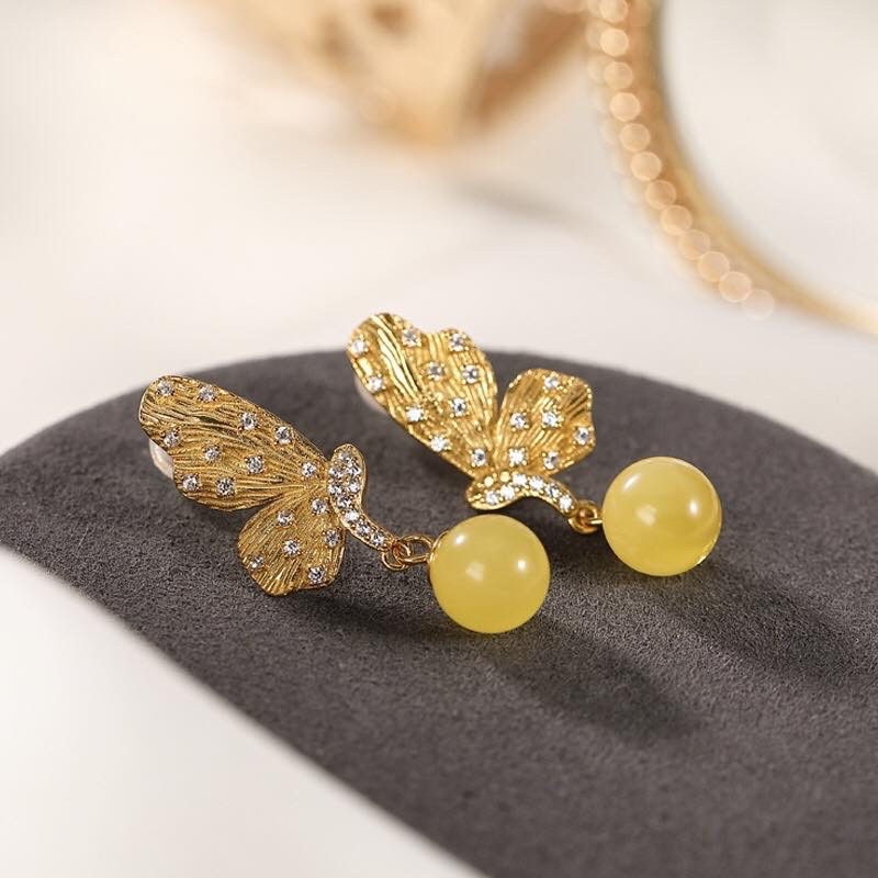 银慧珠宝 《新品》-纯银镀金蜜蜡蝴蝶耳钉