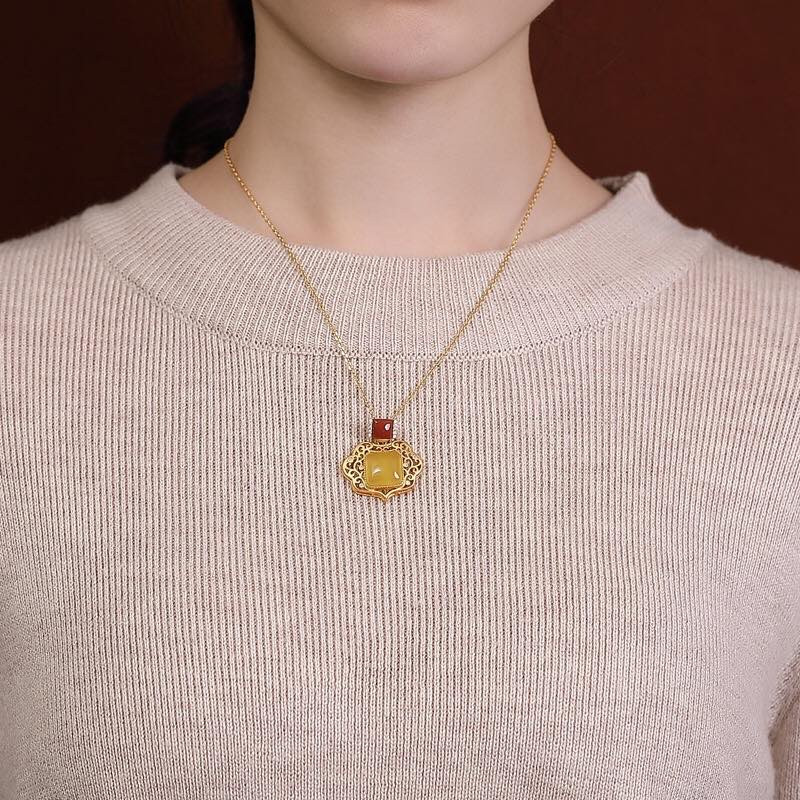 银慧珠宝 《新品》-纯银镀金蜜蜡如意单吊坠