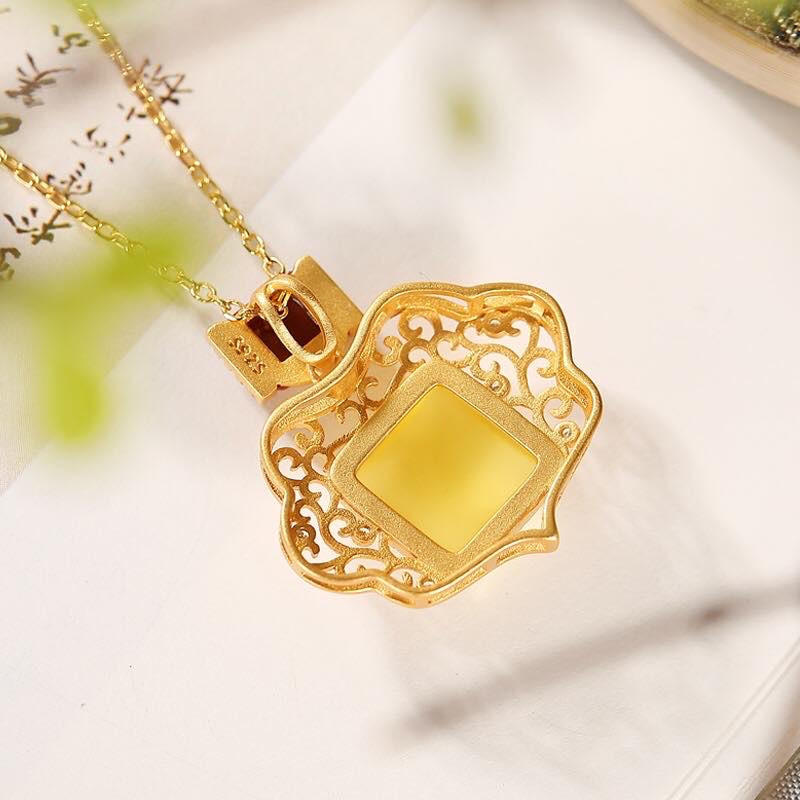 银慧珠宝 《新品》-纯银镀金蜜蜡如意单吊坠