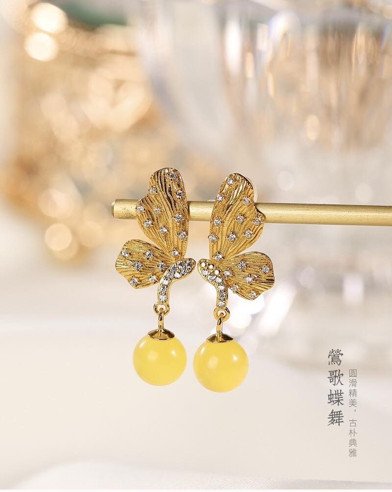 银慧珠宝 《新品》-纯银镀金蜜蜡蝴蝶耳钉