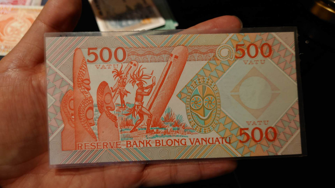 陆续更新~【囧羊收藏】精选微拍第15期~2021年第六期 世界精品纸币荟萃 早期（80年代）瓦努阿图500 首发AA冠 无金属线版本（非常罕见，可以搜一下）全新绝品