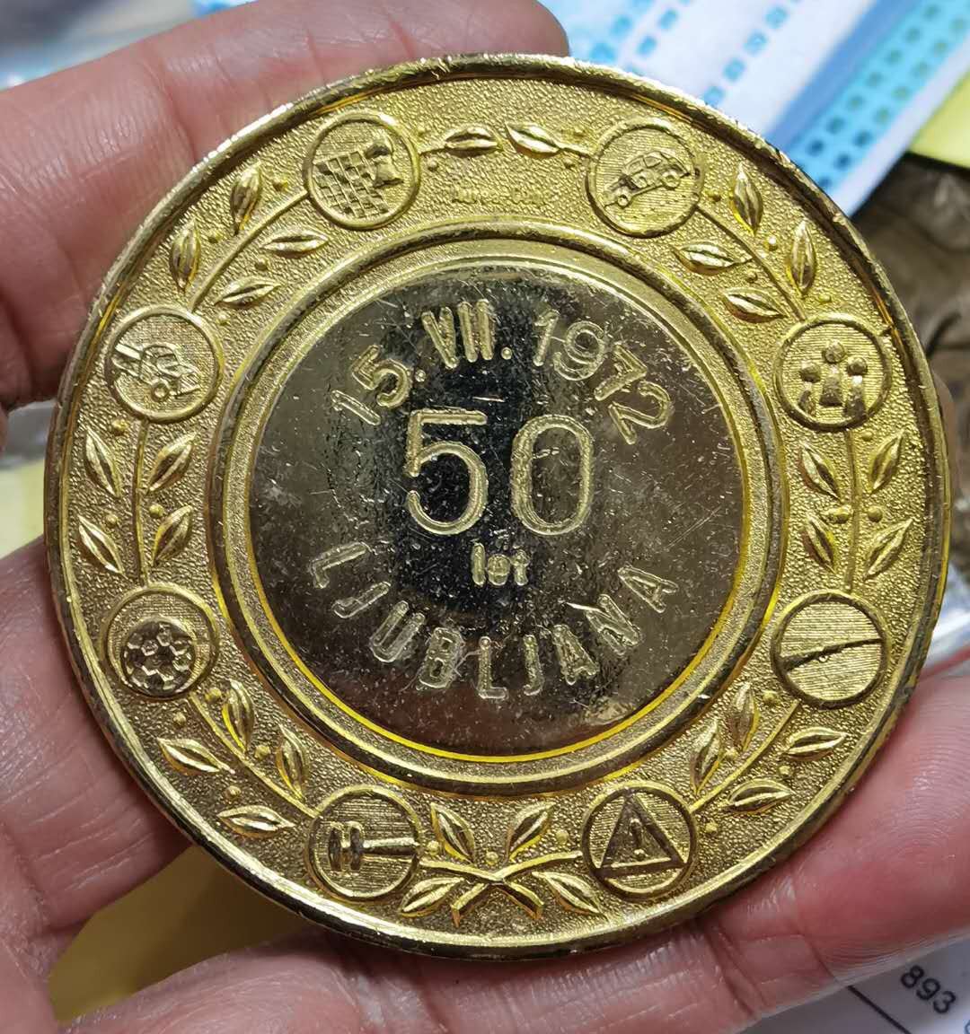 北京马甸外币专卖微拍第四十三期，外国纪念章专场，陆续上新，欢迎光临 大铜章，直径60mm。重量：74克，品相如图