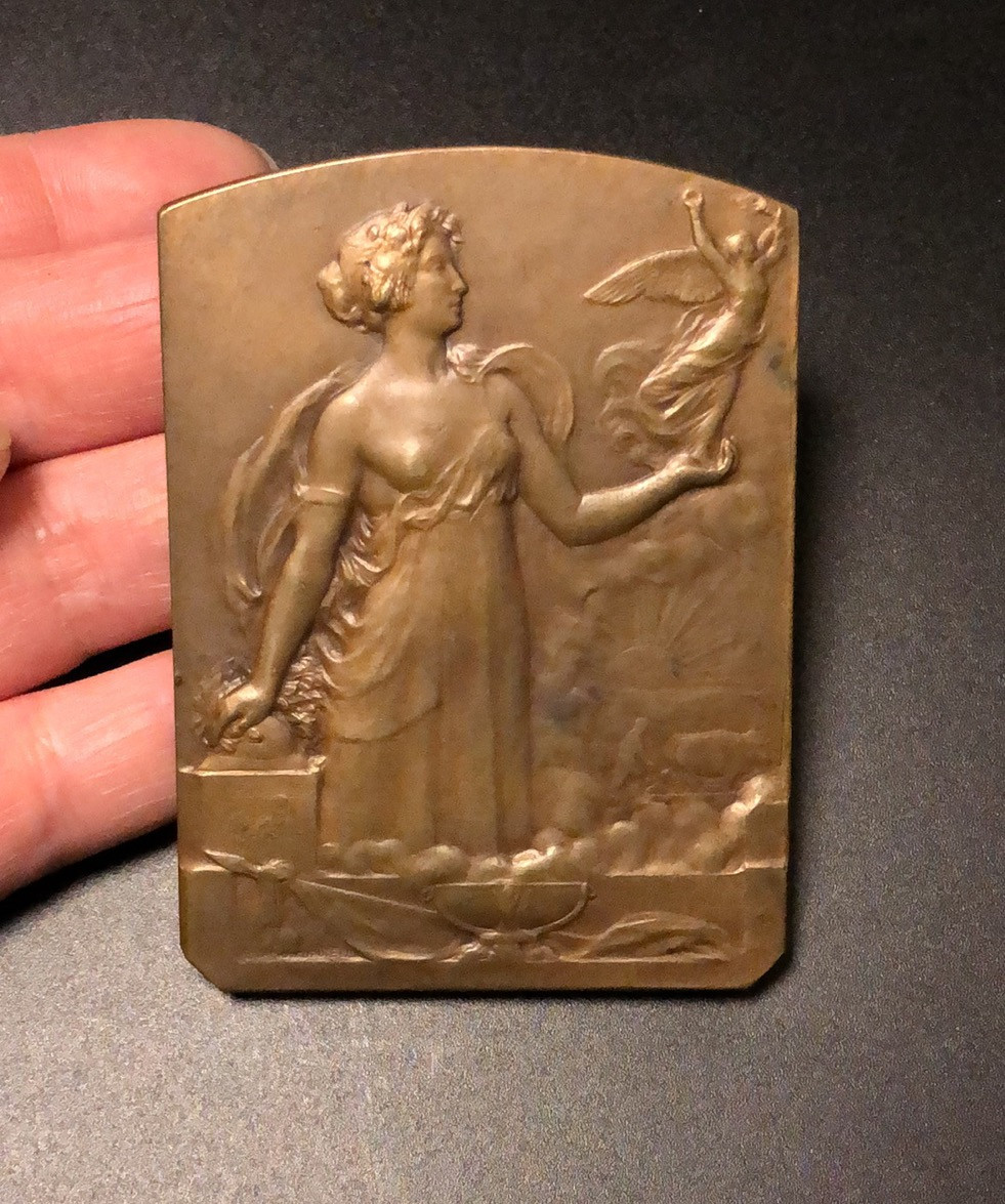 喜迎🐂年艺术麦朵尔第六场拍卖 和平与自由