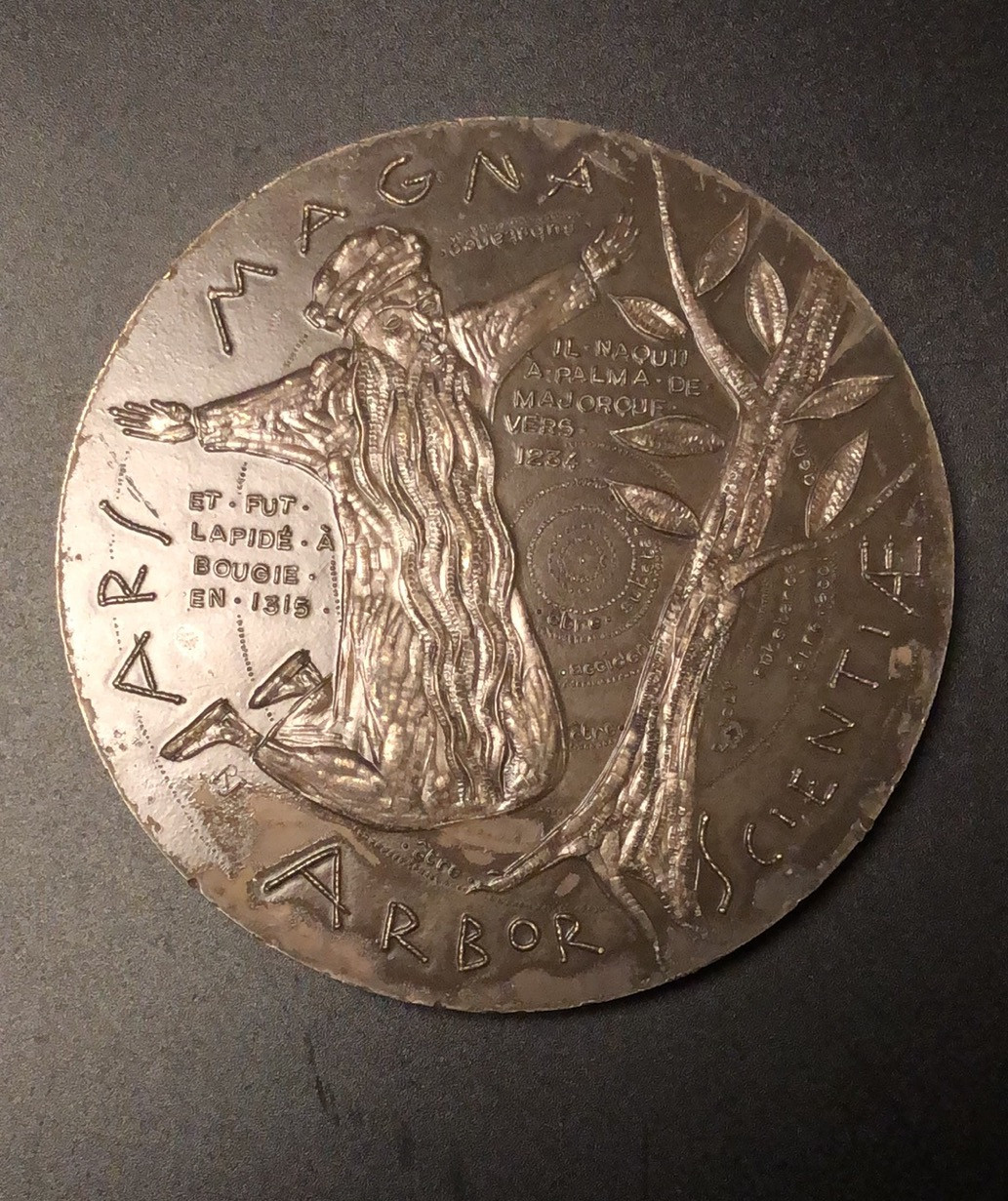 喜迎🐂年艺术麦朵尔第六场拍卖 Lulle医生