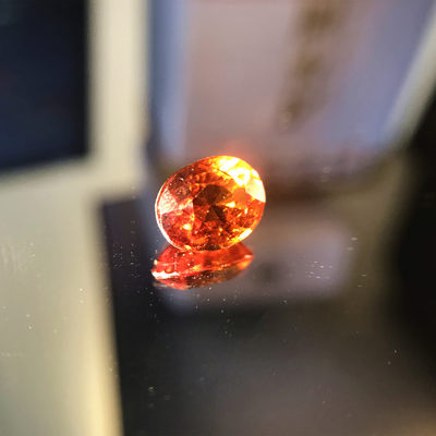80年斯里兰卡宝石公司HH GEMS 【牛年第一场 彩色宝石】 - Garnet 琥珀色石榴石 纯天然 2.27ct 裸石 斯里兰卡 干净