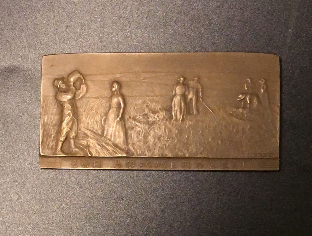 喜迎🐂年艺术麦朵尔第九场拍卖 丰收