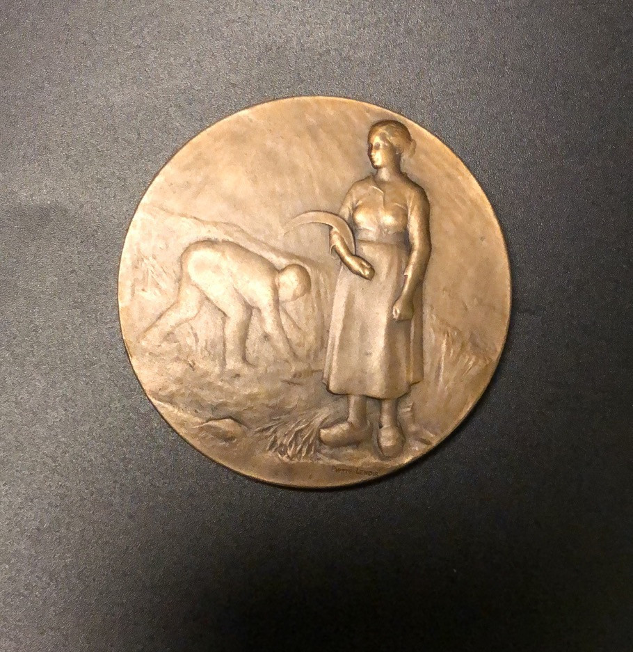 喜迎🐂年艺术麦朵尔第九场拍卖 丰收