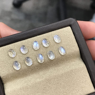 80年斯里兰卡宝石公司HH GEMS 【纯天然彩色宝石 综合拍场】 - Moonstone 10颗蛋面月光石 斯里兰卡 纯天然 4.28ct