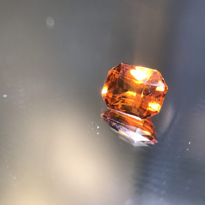 80年斯里兰卡宝石公司HH GEMS 【纯天然彩色宝石 综合拍场】 - Garnet 琥珀色石榴石 纯天然 3.26ct 裸石 斯里兰卡