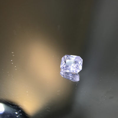 80年斯里兰卡宝石公司HH GEMS 【纯天然彩色宝石 综合拍场】 - White Sapphire 白色蓝宝石 0.88ct 纯天然裸石 偏薰衣草色
