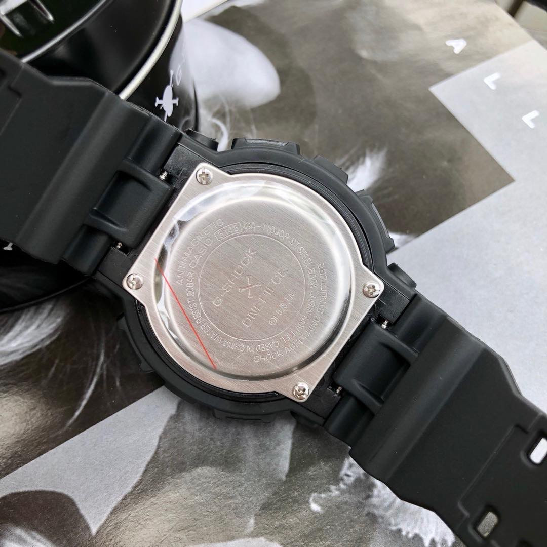 手表一比一复刻专场 海贼王！卡西欧海贼王联名限量手表男 G-SHOCK x ONE PIECE 路飞GA-110JOP腕表采用白、黑、红三种颜色，路飞开启四档为设计主题，各种细节都在体现《海贼王》的主题 防震防水、全自动日历、倒计时、每日闹钟、世界时间、秒表、全套原包装！