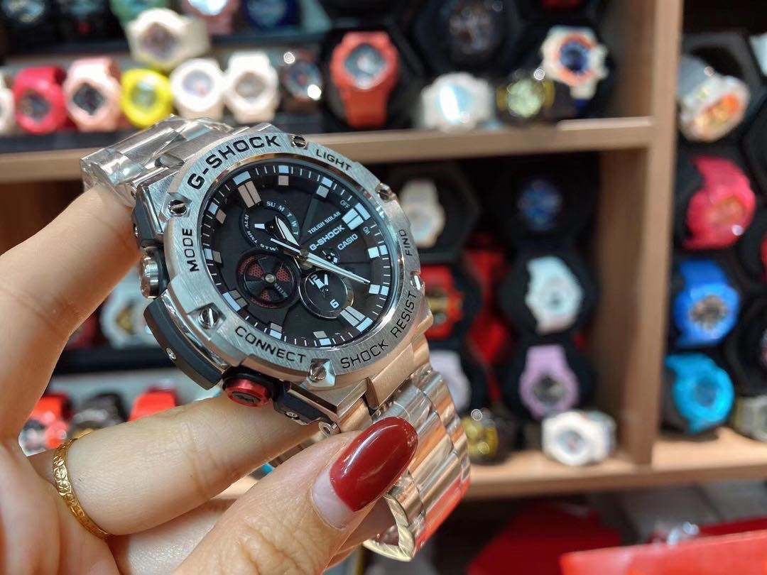 手表一比一复刻专场  抖音爆款 、G-SHOCK卡西欧GST-B100系列、经典防震表盘设计 一键亮灯模式 配合冲击视觉的强烈色彩 防震防磁生活防水 全自动日历表身一如既往采用特种材料 效果绝对是相当满意的 在当今所有的系列手表中也是不多见的 手表颜值绝对的爆表！