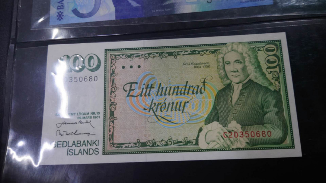 陆续更新【囧羊收藏】精选微拍第17期 ~2017年第八期 世界纸币精选（有澳门大金龙，天鹅船等） 1961年冰岛100克朗 全新绝品无47