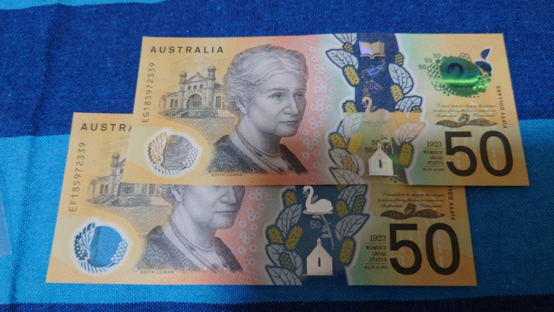 陆续更新【囧羊收藏】精选微拍第17期 ~2017年第八期 世界纸币精选（有澳门大金龙，天鹅船等） 2018年澳大利亚50元塑料钞 错版钞 全新绝品 两张全同号为一件无4号码