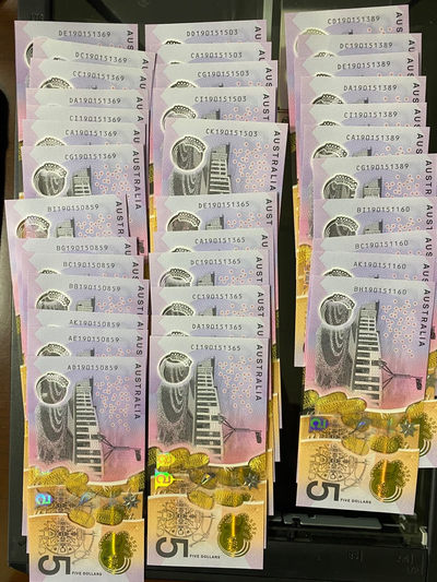 2019年澳大利亚5元新版塑料钞，新签名XX19冠，号码无47 - 2019年澳大利亚5元新版塑料钞，新签名XX19冠，号码无47
