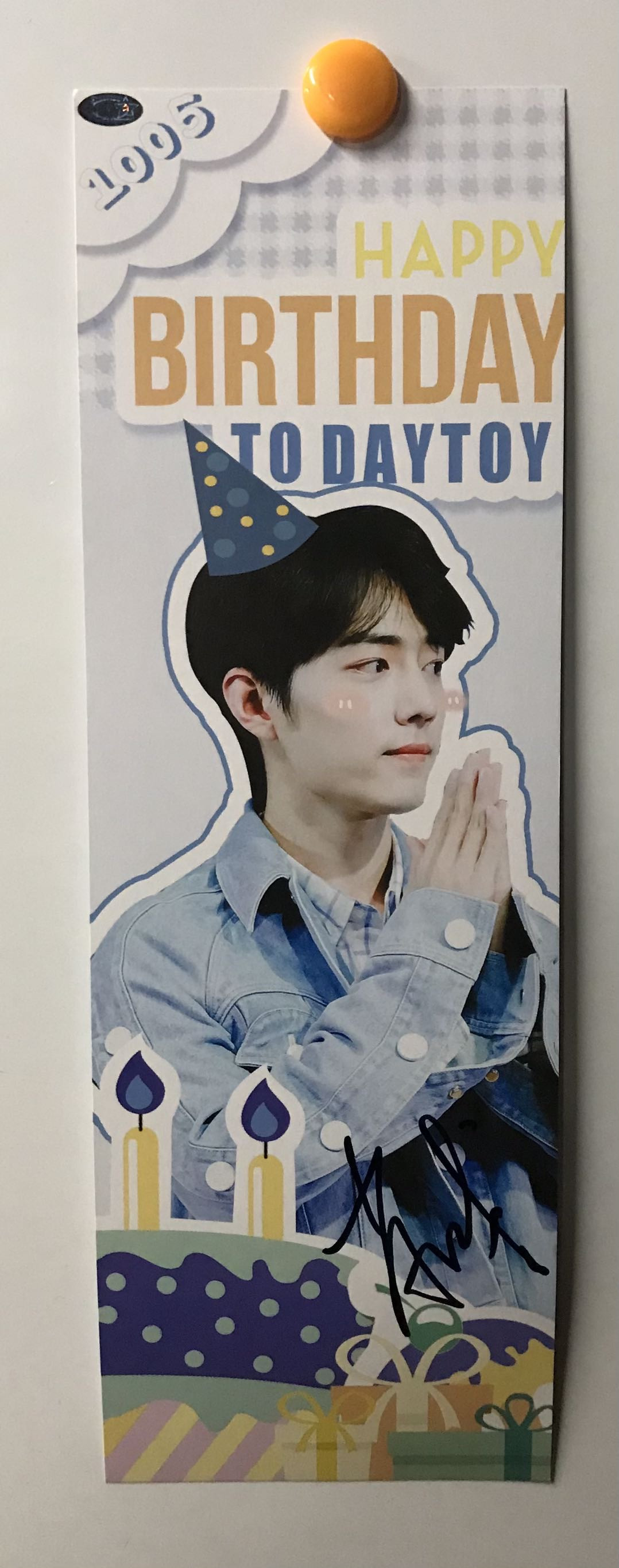 零元拍：肖战亲笔签名：2019年生日全球后援会海报。