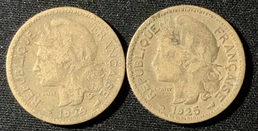 紫瑗钱币—微拍第133期  法属多哥 1924 1925年 1法郎 2枚一组