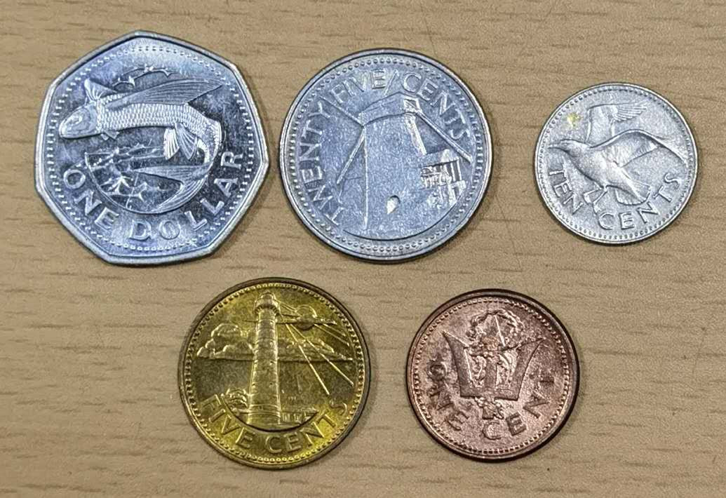北京马甸外国钱币专卖微拍第四十六期，外国非贵金属纪念币，流通币专场，陆续上新，欢迎关注 巴巴多斯流通币5枚/套，品相如图