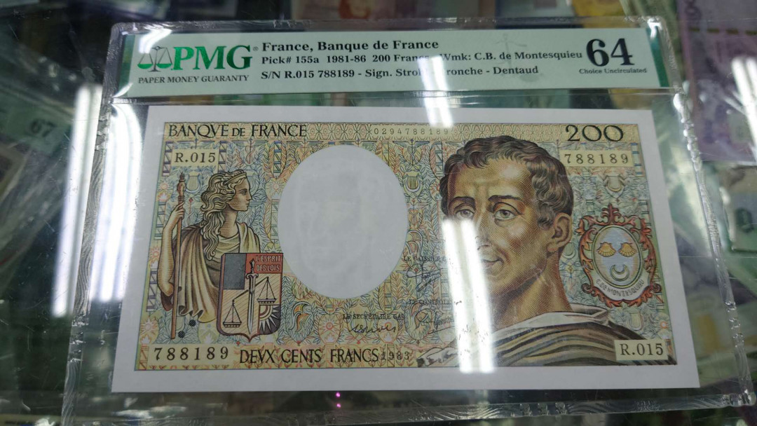 陆续更新【囧羊收藏】精选微拍第18期~2021年第九期 世界纸币精选 1983年法国200法郎 PMG64 基本全新