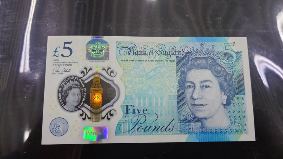 陆续更新【囧羊收藏】精选微拍第18期~2021年第九期 世界纸币精选 2015年英国G序列5镑 AA09冠 全新绝品无4号码