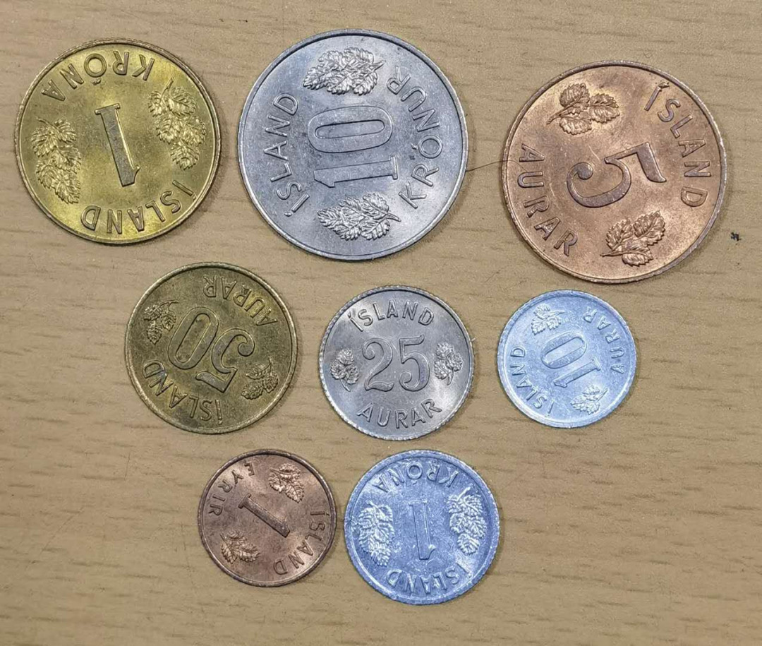 北京马甸外国钱币专卖微拍第四十六期，外国非贵金属纪念币，流通币专场，陆续上新，欢迎关注 早期冰岛流通币8枚不同，品相如图